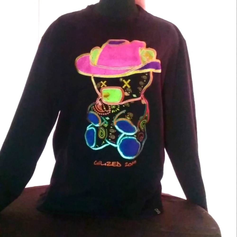 CIVILIZED Large Black Graphic Sweater